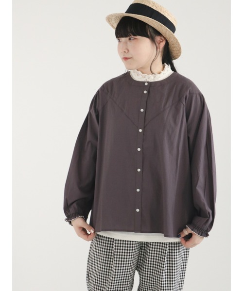 Samansa Mos2(サマンサ モスモス)の「柄アソートレース付V切替ブラウス(シャツ/ブラウス・レディース・ブラック/ブルー/オフホワイト/チャコール・フリ-)」の11枚目の写真