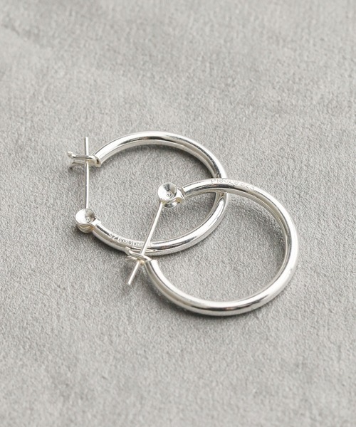 Pledge(プレッジ)の「【Pledge】 Silver 925 Hoop Earrings(ピアス(両耳用)・メンズ・シルバー・FREE)」の1枚目の写真