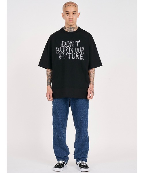 AJOBYAJO（アジョバイアジョ）の「【AJOBYAJO/アジョバイアジョ】DBOF 3D T-Shirt/ ロゴTシャツ プリントTシャツ 半袖Tシャツ（Tシャツ/カットソー・メンズ・ブラック/ホワイト・L/XL）」の4枚目の写真