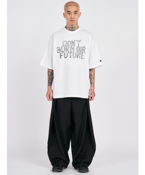 AJOBYAJO（アジョバイアジョ）の「【AJOBYAJO/アジョバイアジョ】DBOF 3D T-Shirt/ ロゴTシャツ プリントTシャツ 半袖Tシャツ（Tシャツ/カットソー・メンズ・ブラック/ホワイト・L/XL）」の3枚目の写真