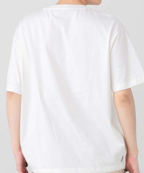 NAVY（ネイビー）の「アクティブTシャツ（Tシャツ/カットソー・メンズ・ホワイト/ブラック/グレイッシュベージュ/ネイビー・M/L/XL）」の9枚目の写真