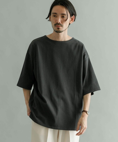 URBAN RESEARCH（アーバンリサーチ）の「『Sサイズあり』USAコットン バスクTシャツ（Tシャツ/カットソー・メンズ・チャコールグレー/オフホワイト/ブラック系その他/ホワイト系その他/ブルー/ブラウン/ブルー系その他・LARGE/SMALL/MEDIUM）」の19枚目の写真