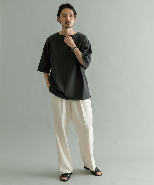 URBAN RESEARCH（アーバンリサーチ）の「『Sサイズあり』USAコットン バスクTシャツ（Tシャツ/カットソー・メンズ・チャコールグレー/オフホワイト/ブラック系その他/ホワイト系その他/ブルー/ブラウン/ブルー系その他・LARGE/SMALL/MEDIUM）」の21枚目の写真