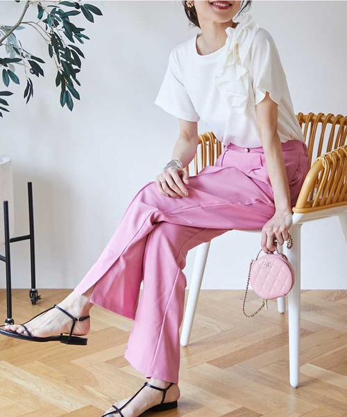 M y u(ミュー)の「ショルダーフラワーTシャツ(Tシャツ/カットソー・レディース・ホワイト/ブラック・MEDIUM/LARGE)」の8枚目の写真