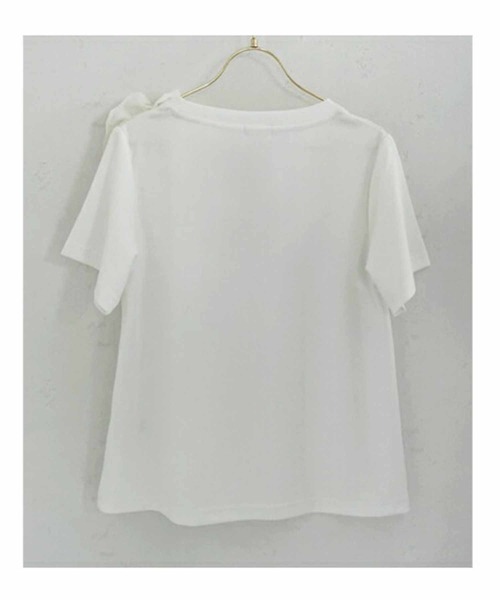 M y u(ミュー)の「ショルダーフラワーTシャツ(Tシャツ/カットソー・レディース・ホワイト/ブラック・MEDIUM/LARGE)」の13枚目の写真
