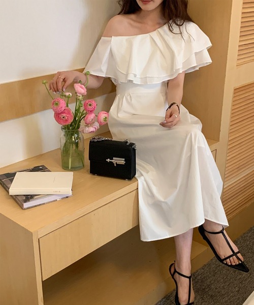Jasmine Grandiflorum（ジャスミングランディフローラム）の「【Jasmine】フリルワンショルダーシャツワンピース（シャツワンピース・レディース・ブラック/ホワイト・FREE）」の5枚目の写真