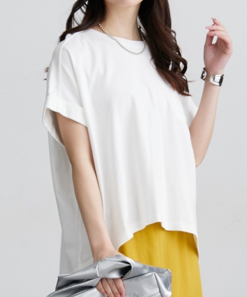 nissen（ニッセン）の「綿１００％　ゆるシルエット胸ポケット付Ｔシャツ（Tシャツ/カットソー・レディース・カーキ/ベージュ/ブラック/ミント/ブルーグレー/オフホワイト/ピンク/モカ/イエロー/ターコイズブルー/スカイブルー・L/LL/M/S）」の2枚目の写真