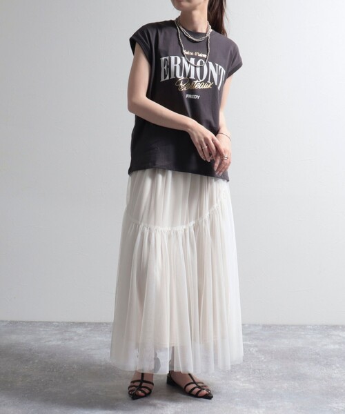 fredy emue（フレディエミュ）の「ロゴプリントフレンチTシャツ（Tシャツ/カットソー・レディース・ライトグレー/オフホワイト/チャコールグレー・38）」の13枚目の写真