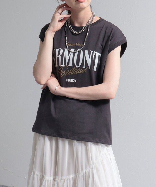 fredy emue（フレディエミュ）の「ロゴプリントフレンチTシャツ（Tシャツ/カットソー・レディース・ライトグレー/オフホワイト/チャコールグレー・38）」の17枚目の写真