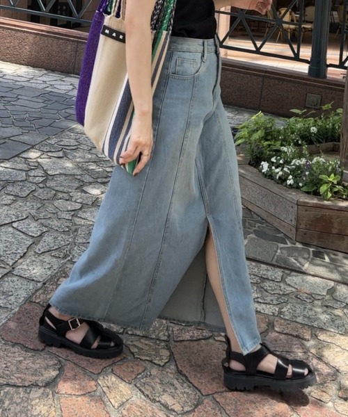 Shelly island（シェリーアイランド）の「デニムロングスカート（デニムスカート・レディース・ライトブルー・FREE）」の13枚目の写真