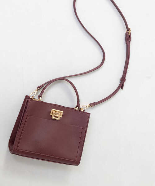 NATURAL BEAUTY BASIC（ナチュラルビューティーベーシック）の「◇【美人百花12月号・Oggi掲載】ブリジットショルダー（ショルダーバッグ・レディース・ブラック/グレー/ボルドー/ブルー・ﾌﾘ-）」の4枚目の写真