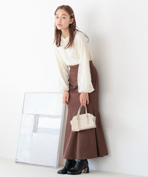 mysty woman（ミスティウーマン）の「起毛レースボリュームスリーブブラウス　974827（シャツ/ブラウス・レディース・マスタード/アイボリー/ブラック・FREE）」の10枚目の写真