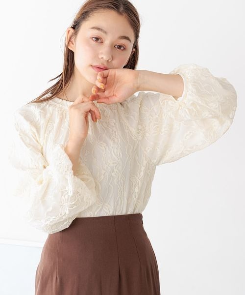 mysty woman（ミスティウーマン）の「起毛レースボリュームスリーブブラウス　974827（シャツ/ブラウス・レディース・マスタード/アイボリー/ブラック・FREE）」の6枚目の写真