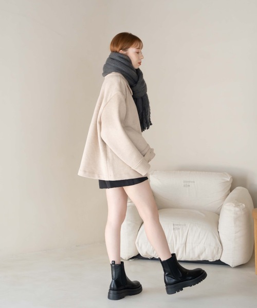 hinari(ヒナリ)の「ボリュームフリンジマフラー(マフラー・レディース・アイボリー/チャコールグレー/ピンク/ベージュ・FREE)」の8枚目の写真