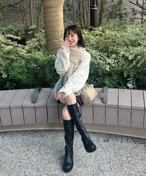 hinari(ヒナリ)の「ボリュームフリンジマフラー(マフラー・レディース・アイボリー/チャコールグレー/ピンク/ベージュ・FREE)」の14枚目の写真