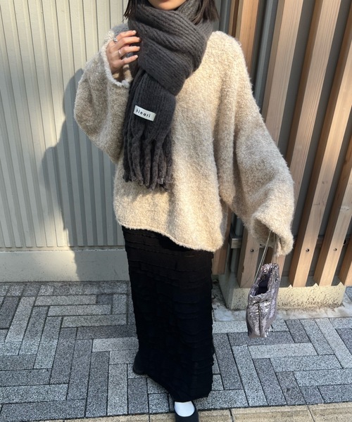 hinari(ヒナリ)の「ボリュームフリンジマフラー(マフラー・レディース・アイボリー/チャコールグレー/ピンク/ベージュ・FREE)」の21枚目の写真