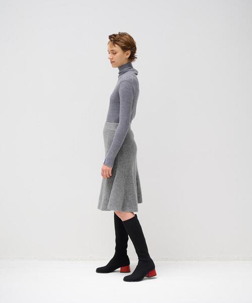LANVIN en Bleu(ランバンオンブルー)の「ペプラムニットスカート(スカート・レディース・チャコールグレー/グレー・38)」の8枚目の写真