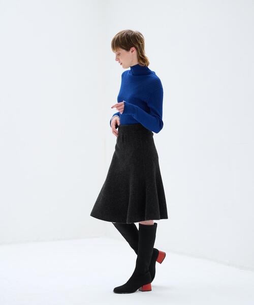 LANVIN en Bleu(ランバンオンブルー)の「ペプラムニットスカート(スカート・レディース・チャコールグレー/グレー・38)」の3枚目の写真