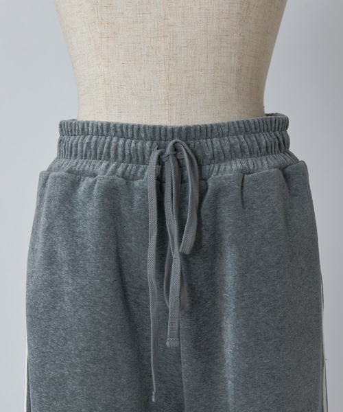 one after another NICE CLAUP（ワンアフターアナザーナイスクラップ）の「ベロアトラックパンツ（スウェットパンツ・レディース・杢グレー/アイボリー/ピンク・FREE）」の20枚目の写真