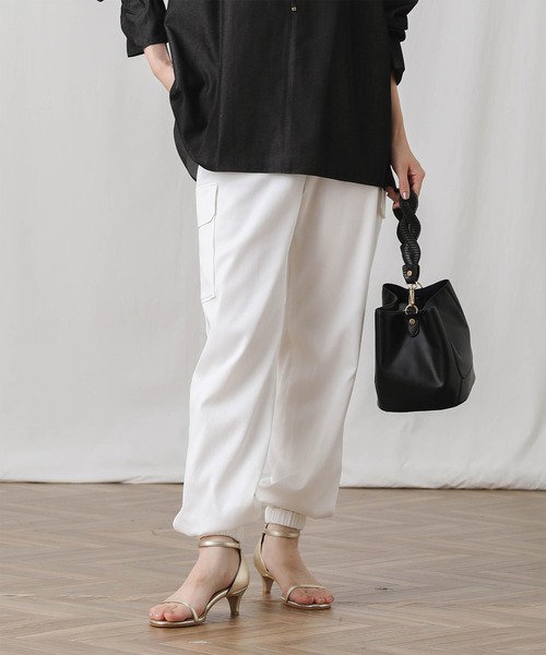 Gready Brilliant（グレディブリリアン）の「ＴＥ混ＳＴＲカーゴパンツ（カーゴパンツ・レディース・ブラック/オフホワイト・FREE）」の7枚目の写真