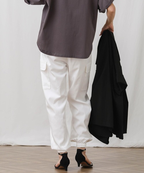 Gready Brilliant（グレディブリリアン）の「ＴＥ混ＳＴＲカーゴパンツ（カーゴパンツ・レディース・ブラック/オフホワイト・FREE）」の17枚目の写真