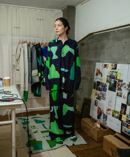 生活模様のニットブランケット