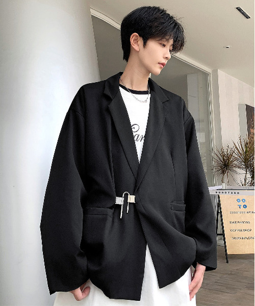 neos（ネオス）の「【neos -addictive design-】ルーズシルエット パッドロック チャーム テーラード ジャケット（テーラードジャケット・メンズ・ホワイト/ブラック・LARGE/MEDIUM/X-LARGE）」の2枚目の写真