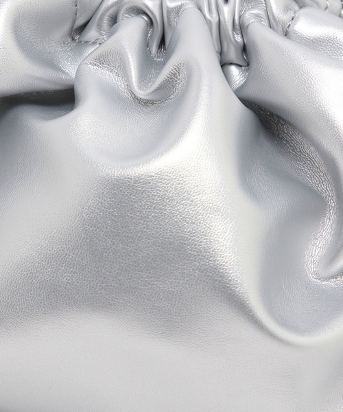 LAKOLE(ラコレ)の「FL2WAYヨコショルダー / 976574(ショルダーバッグ・レディース・イエロー/シルバー/ブラック/グレイッシュベージュ・FREE)」の14枚目の写真