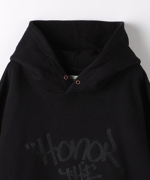 HONOR THE GIFT（オナーザギフト）の「＜HONOR THE GIFT＞ エンブロイダード フーディー（パーカー・メンズ・ブラック・M/L）」の3枚目の写真