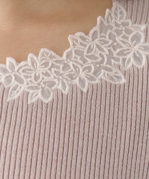 index（インデックス）の「◆フラワー刺繍 フレアスリーブリブニット【洗濯機洗い可】（ニット/セーター・レディース・アイボリー/ブラック/ピンク・42/40/38/36）」の21枚目の写真