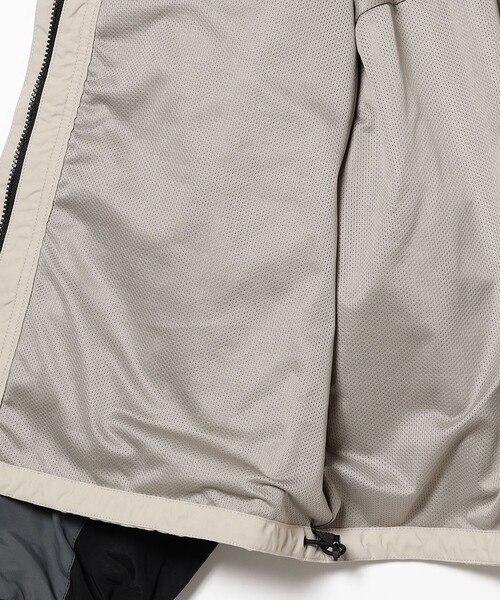 BEAMS（ビームス）の「3トーン ナイロン フーディジャケット（ナイロンジャケット・メンズ・ネイビー/ベージュ・M/XL/L/S）」の7枚目の写真
