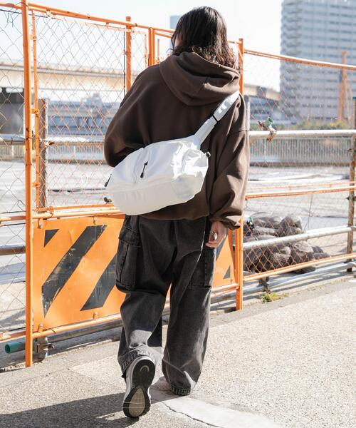 WEGO(ウィゴー)の「WEGO/立体ポケットショルダー(ショルダーバッグ・レディース・ホワイト/グレー/ブラック/グレー系その他・FREE)」の19枚目の写真