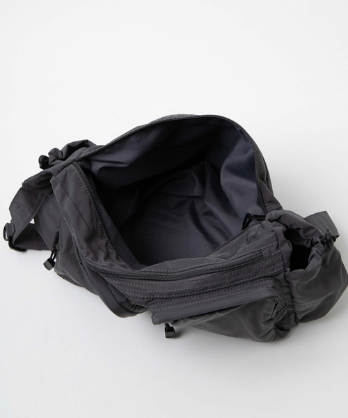 WEGO(ウィゴー)の「WEGO/立体ポケットショルダー(ショルダーバッグ・レディース・ホワイト/グレー/ブラック/グレー系その他・FREE)」の5枚目の写真