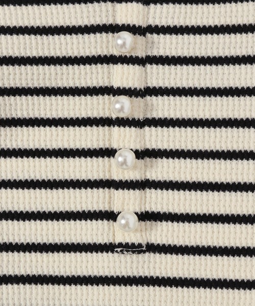 mysty woman（ミスティウーマン）の「パールボタンストリングプルオーバー　 997004（Tシャツ/カットソー・レディース・ブラック系その他/ホワイト系その他・FREE）」の3枚目の写真