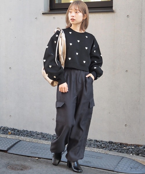 tiptop(ティップトップ)の「ハート刺繍ショート丈ニット(ニット/セーター・レディース・ブラック/ベージュ/アイボリー・FREE)」の17枚目の写真