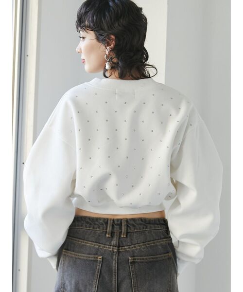 jouetie（ジュエティ）の「Vネックラインストーンプルオーバー（スウェット・レディース・ブラック/グレー/オフホワイト・MEDIUM）」の12枚目の写真