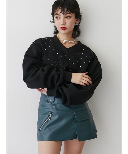 jouetie（ジュエティ）の「Vネックラインストーンプルオーバー（スウェット・レディース・ブラック/グレー/オフホワイト・MEDIUM）」の17枚目の写真