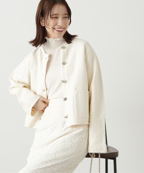 N.(N. Natural Beauty Basic)(エヌエヌナチュラルビューティーベーシック)の「◆ゴールドボタンクルーネックカーディガン(カーディガン/ボレロ・レディース・オフホワイト/ネイビー/ベージュ・MEDIUM)」の10枚目の写真