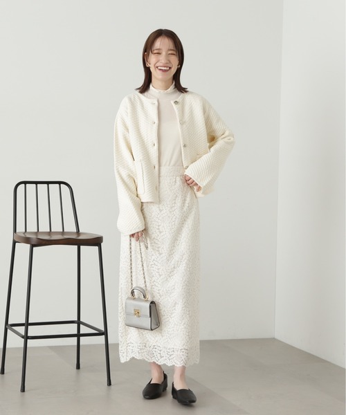 N.(N. Natural Beauty Basic)(エヌエヌナチュラルビューティーベーシック)の「◆ゴールドボタンクルーネックカーディガン(カーディガン/ボレロ・レディース・オフホワイト/ネイビー/ベージュ・MEDIUM)」の8枚目の写真