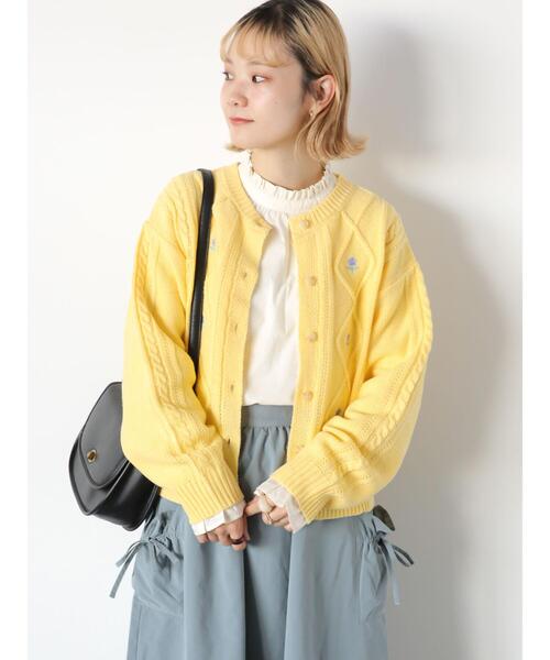 ehka sopo(エヘカソポ)の「ケーブル刺繍カーディガン(カーディガン/ボレロ・レディース・キナリ/イエロー/サックスブルー/グレー・F)」の18枚目の写真