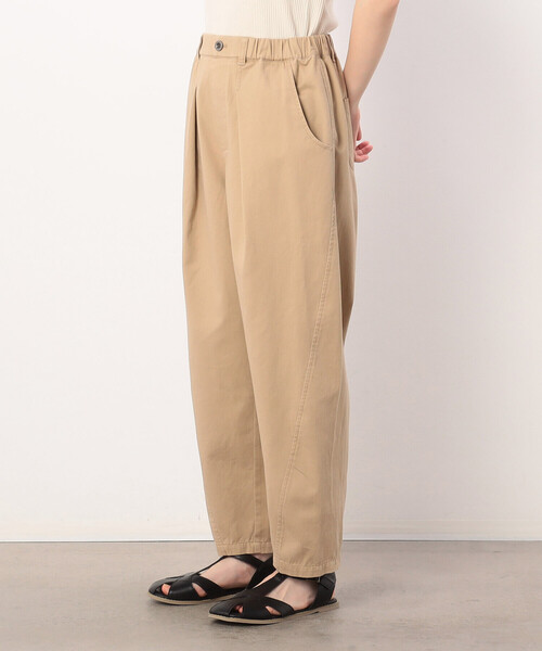 ONIGIRI（オニギリ）の「コットンカツラギ　テーパードパンツ（チノパンツ・レディース・カーキ/ベージュ・MEDIUM/LARGE）」の20枚目の写真