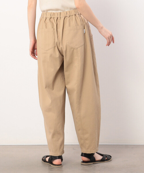 ONIGIRI（オニギリ）の「コットンカツラギ　テーパードパンツ（チノパンツ・レディース・カーキ/ベージュ・MEDIUM/LARGE）」の21枚目の写真