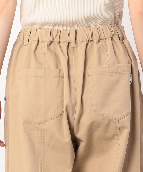 ONIGIRI（オニギリ）の「コットンカツラギ　テーパードパンツ（チノパンツ・レディース・カーキ/ベージュ・MEDIUM/LARGE）」の10枚目の写真