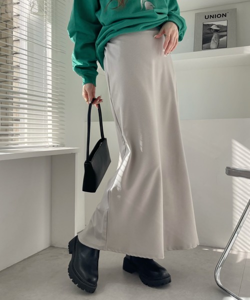 Ada.(エイダ)の「カットツイル ウエストゴム ナロースカート(スカート・レディース・ブラック/モカ/グレイッシュベージュ/ブルー/チャコール・M/L)」の5枚目の写真