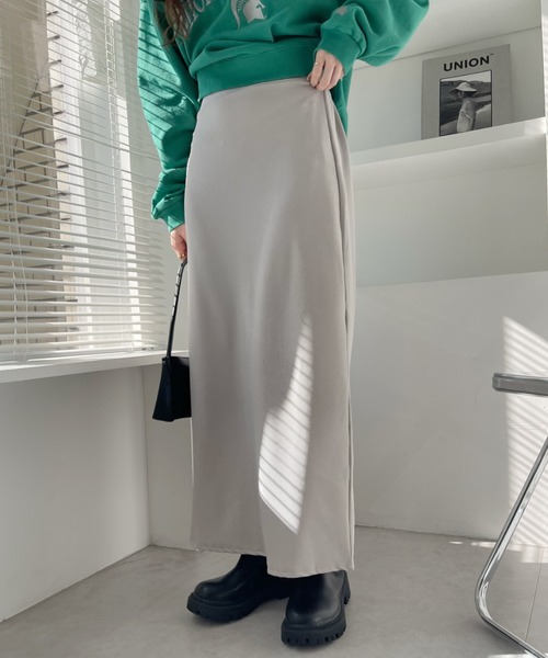 Ada.(エイダ)の「カットツイル ウエストゴム ナロースカート(スカート・レディース・ブラック/モカ/グレイッシュベージュ/ブルー/チャコール・M/L)」の6枚目の写真