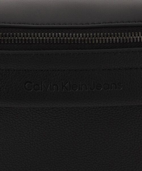 Calvin Klein(カルバン・クライン)の「ウエストバッグ(ボディバッグ/ウエストポーチ・メンズ・ブラック/ネイビー・FREE)」の4枚目の写真