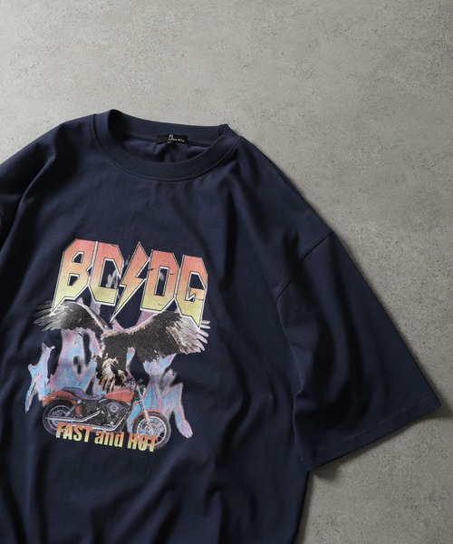 ZIP FIVE(ジップファイブ)の「【ZIP FIVE】レトロプリント ヴィンテージライク ロックプリント バンドTシャツ ビッグシルエットTシャツ 【ピグメント加工】(Tシャツ/カットソー・メンズ・ネイビー/チャコール/ブラック系/ブラック/ネイビー系/グレー系・MEDIUM/LARGE)」の6枚目の写真