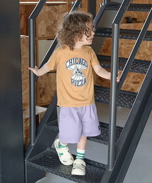 b・ROOM（ビールーム）の「【型崩れしないやわらかコットン】選べる8パターンオリジナルプリントTシャツ（Tシャツ/カットソー・キッズ・オフホワイト/ブルー/バイオレット/トップグレー/ライトベージュ/ブルーグリーン/ブラック/マスタード・110cm/140cm/120cm/100cm/130cm/150cm）」の13枚目の写真