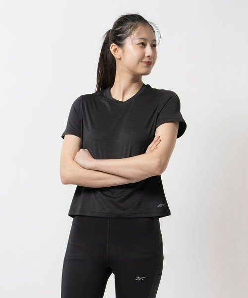 Reebok(リーボック)の「チル アスレチック Tシャツ / RBK-CHILL ATHLETIC TEE(Tシャツ/カットソー・レディース・ライトブルー/ブラック/ピンク・LARGE/X-LARGE/XX-LARGE/SMALL/X-SMALL/MEDIUM)」の2枚目の写真