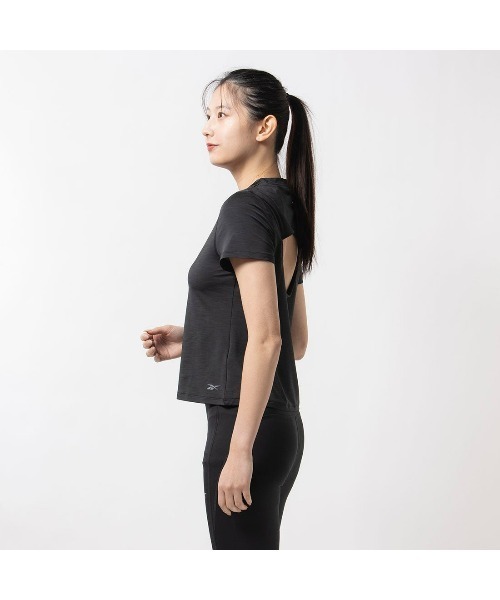 Reebok(リーボック)の「チル アスレチック Tシャツ / RBK-CHILL ATHLETIC TEE(Tシャツ/カットソー・レディース・ライトブルー/ブラック/ピンク・LARGE/X-LARGE/XX-LARGE/SMALL/X-SMALL/MEDIUM)」の9枚目の写真
